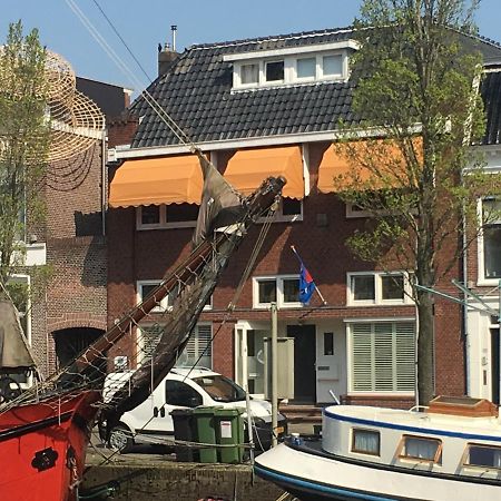 B&B Aan De Gracht Leeuwarden Exteriör bild