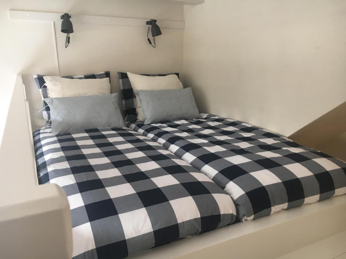 B&B Aan De Gracht Leeuwarden Exteriör bild