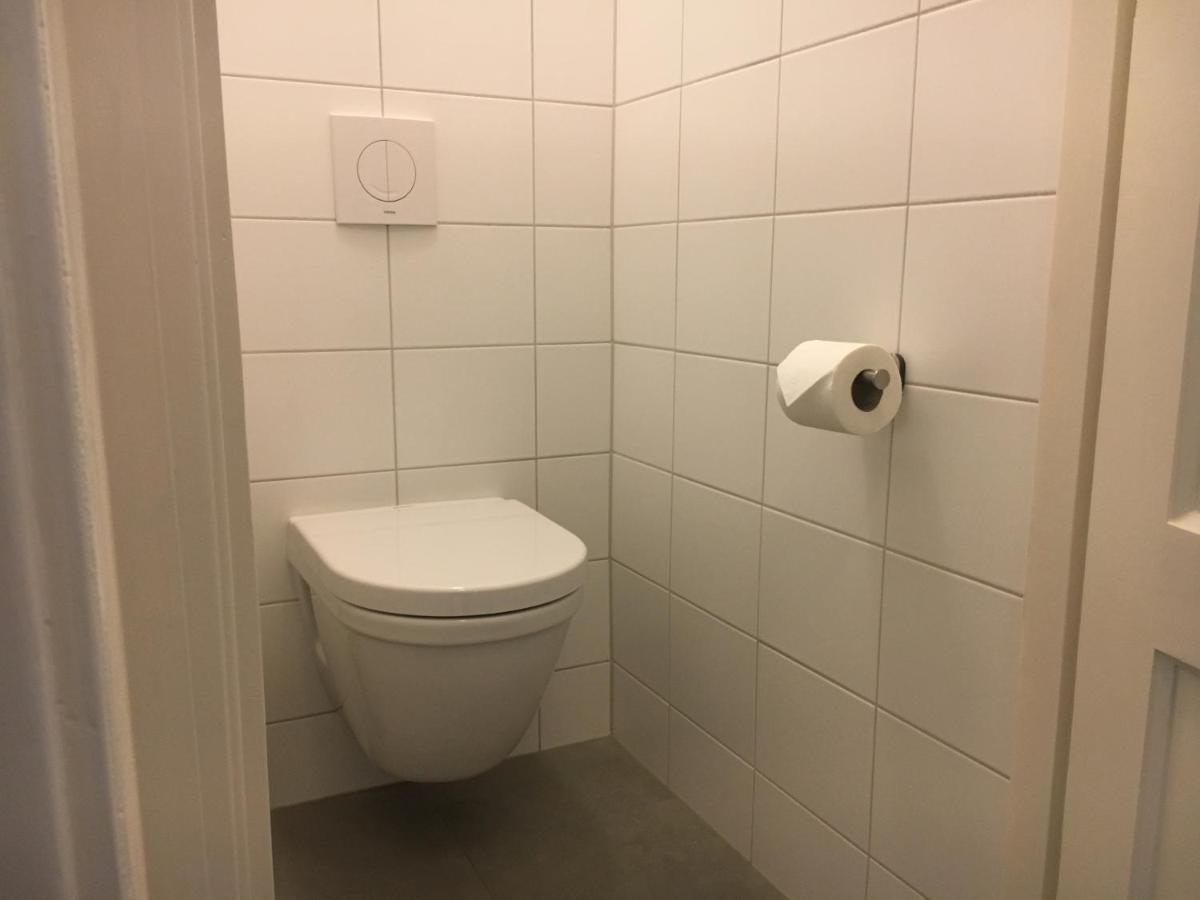 B&B Aan De Gracht Leeuwarden Exteriör bild