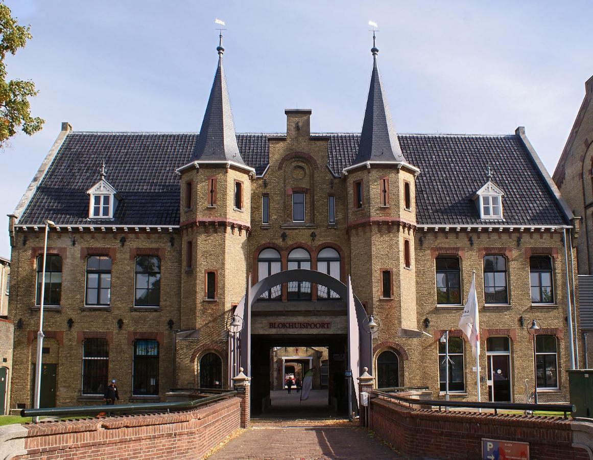 B&B Aan De Gracht Leeuwarden Exteriör bild
